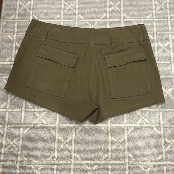 Theory 2 army green shorts - Picture 2 of 2